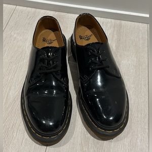 Dr Martens 1461 women’s patent leather Oxford shoes, label Size 8, fit size 9